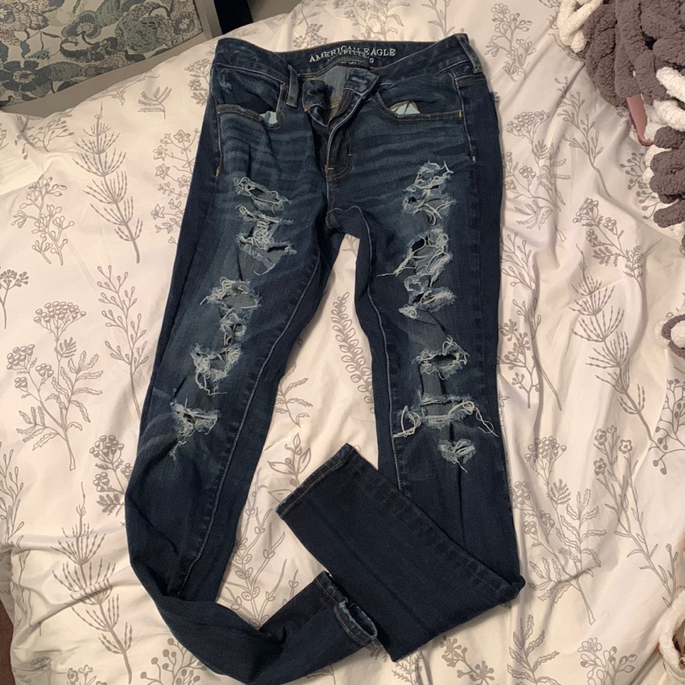 American Eagle ripped jeggings